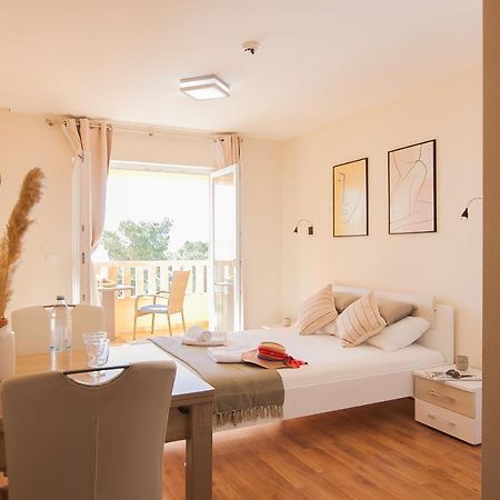בול Hotel Villa Dzamonja מראה חיצוני תמונה