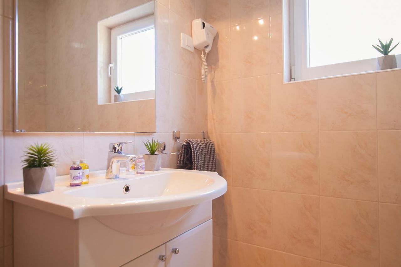 בול Hotel Villa Dzamonja מראה חיצוני תמונה