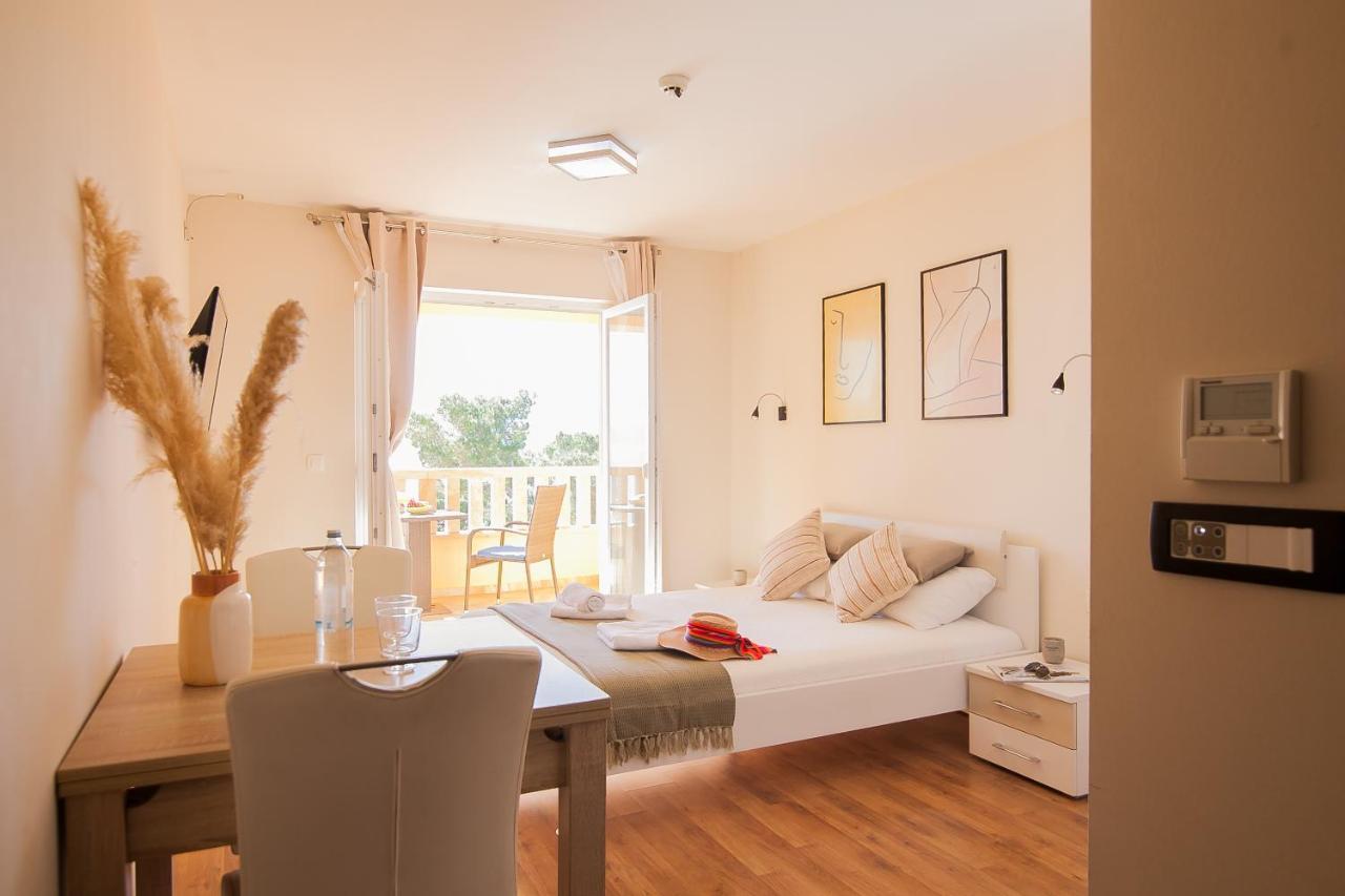 בול Hotel Villa Dzamonja מראה חיצוני תמונה