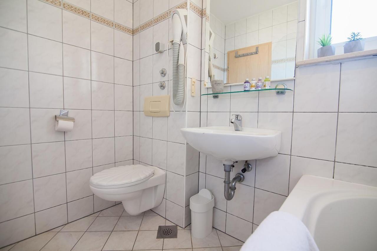 בול Hotel Villa Dzamonja מראה חיצוני תמונה