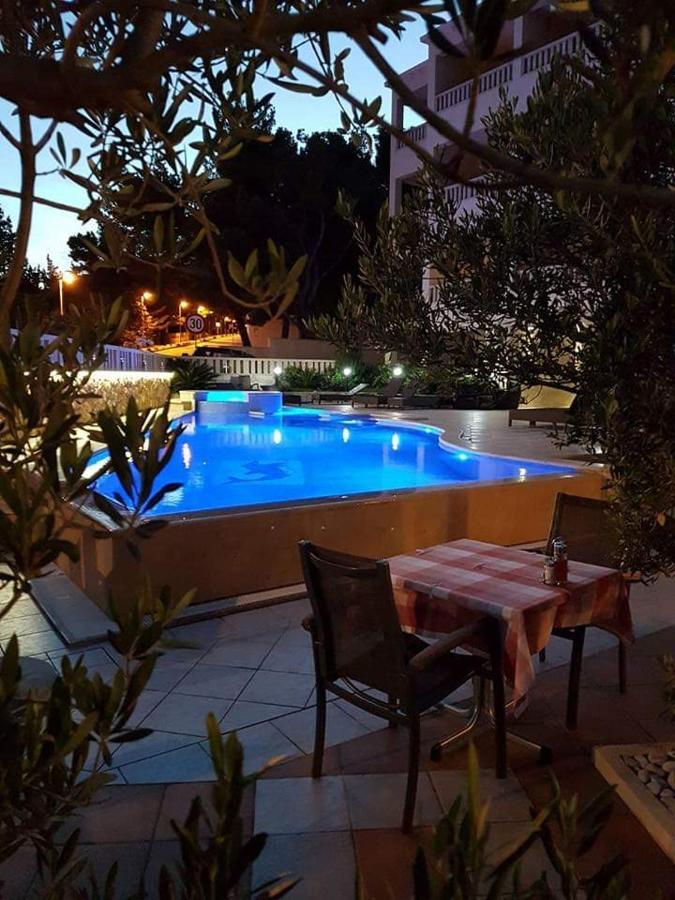 בול Hotel Villa Dzamonja מראה חיצוני תמונה